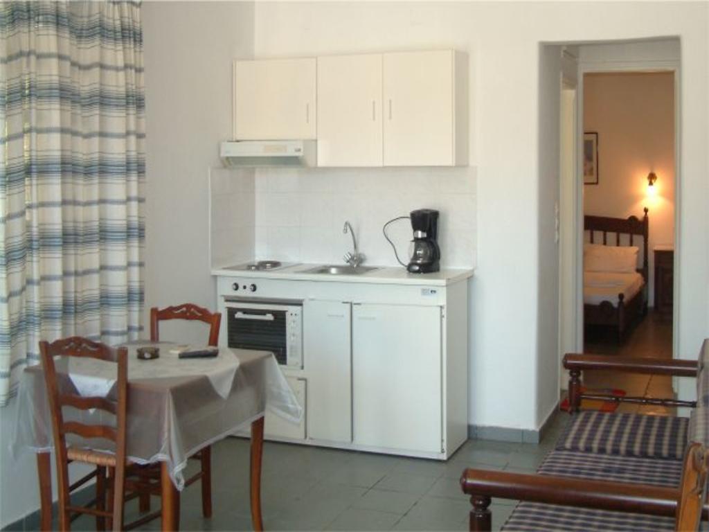 Erato Apartments Батси Экстерьер фото