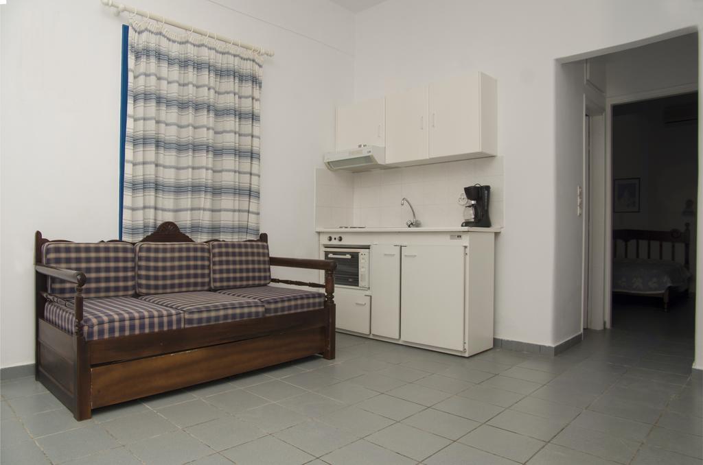 Erato Apartments Батси Номер фото